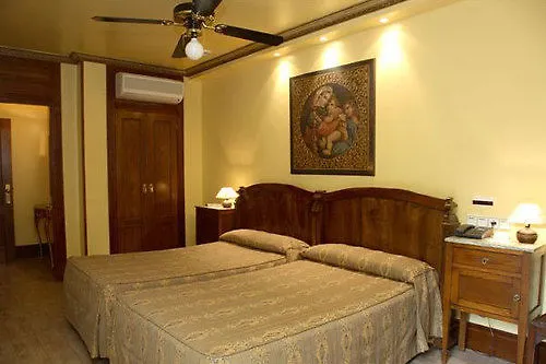 Hotel La Galería San Sebastián 2*,