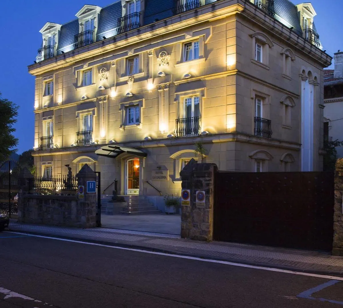 Hotel La Galería San Sebastián 2*,